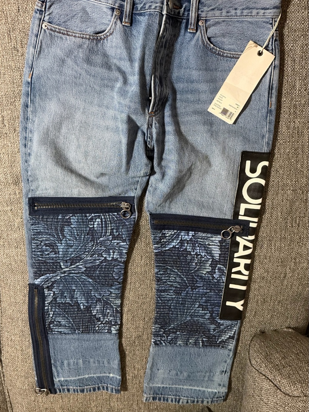 NWT Marc by Marc Jacobs Acanthus Patch Solidarity Cropped Jeans Size 30